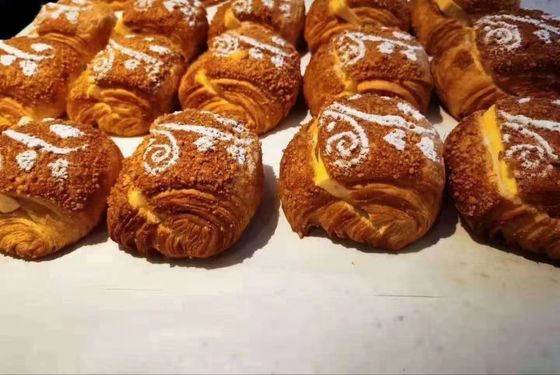 Soplo revisable del cruasán de la máquina de Sheeter de la pasta de pasteles que hace estilo europeo 0.75kw resistente
